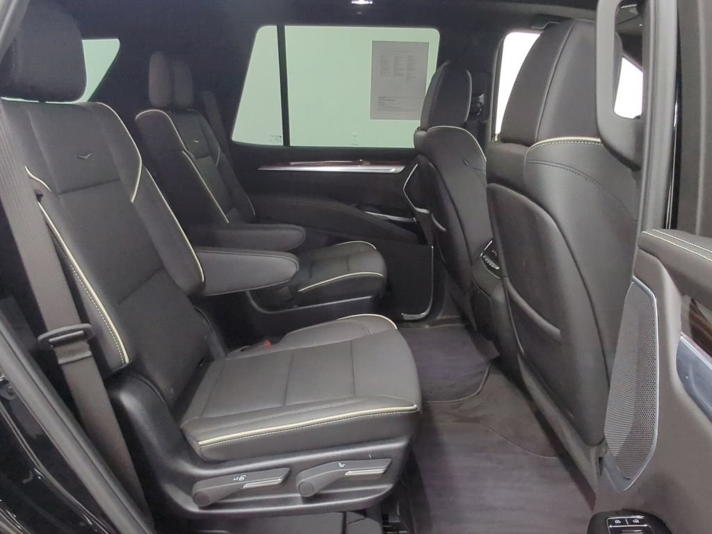 Used 2026 Cadillac Escalade Luxury w/ Touring Package AWD/4WD image 36