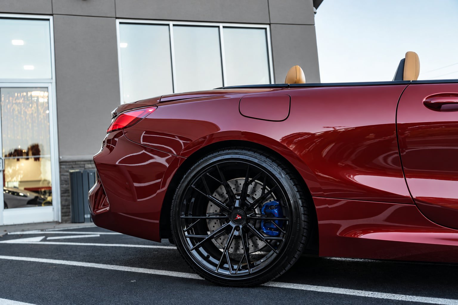 Used 2020 BMW M8 Convertible w/ M Driver's Package AWD/4WD image 5