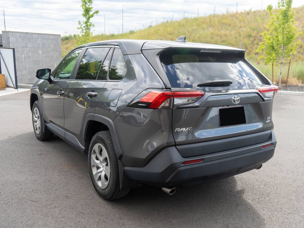 Used 2023 Toyota RAV4 LE AWD/4WD image 5