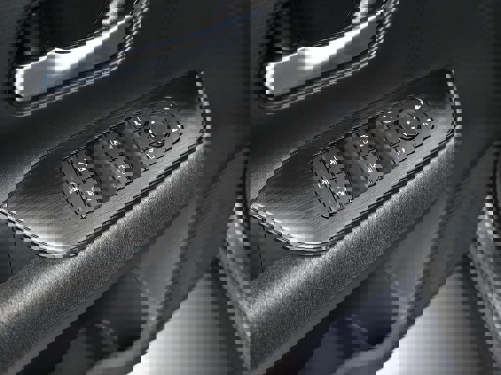 New 2026 Nissan Kicks SV image 11