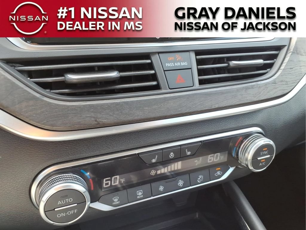 Certified 2025 Nissan Altima 2.5 SL FWD image 18