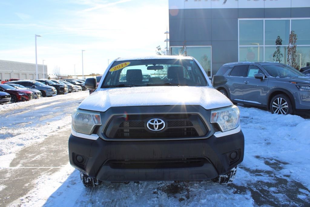 Used 2014 Toyota Tacoma Base image 2