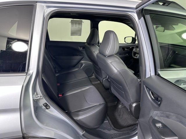 Used 2025 Subaru Forester Limited AWD/4WD image 12