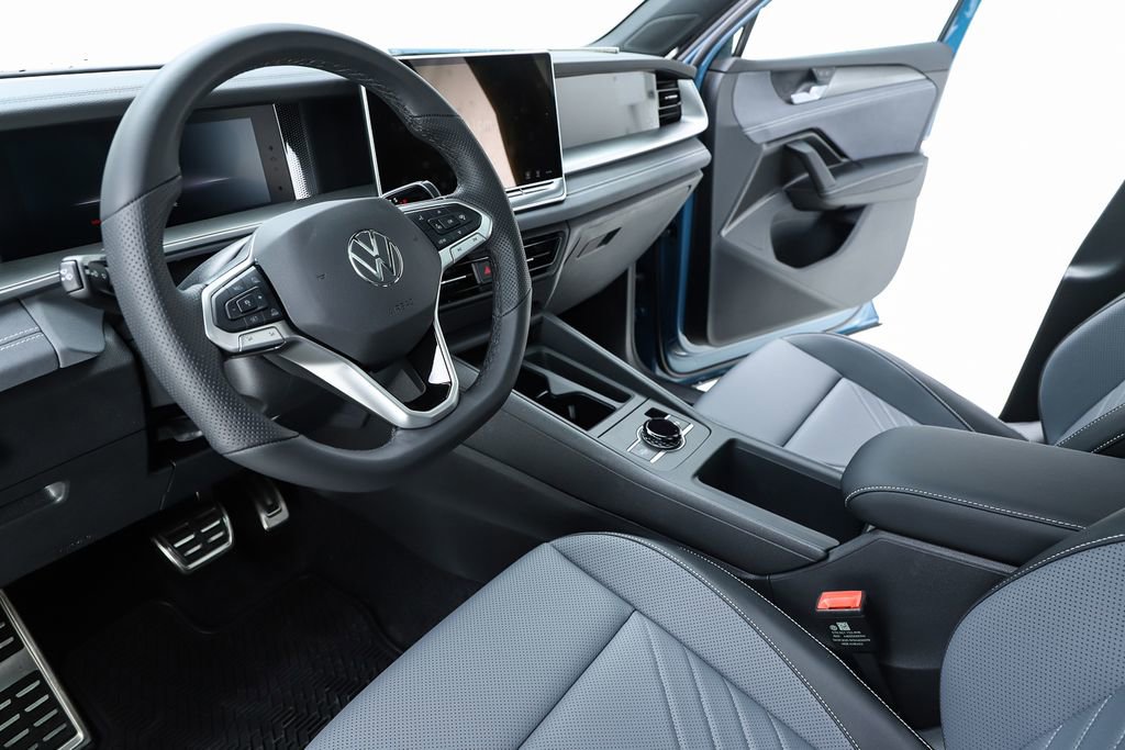 New 2026 Volkswagen Tiguan SE R-Line image 58