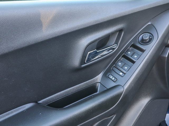 Used 2021 Chevrolet Trax LS w/ Tint and Cruise Package image 14