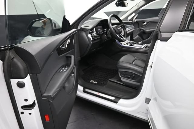 Used 2023 Audi Q8 Prestige AWD/4WD image 16