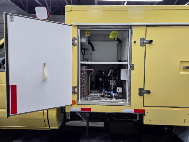 Used 2022 Ford E-450 and Econoline 450 Super Duty RWD image 17