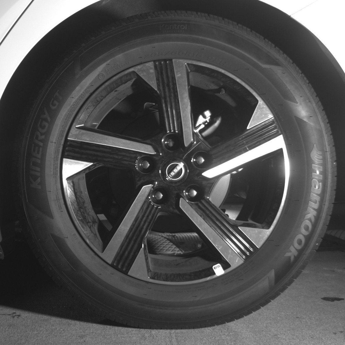 Used 2025 Nissan Sentra SV image 14