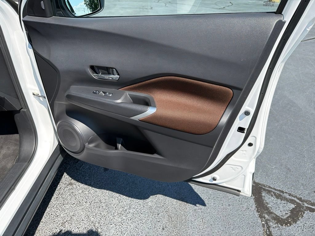 Used 2022 Nissan Kicks SR FWD image 28