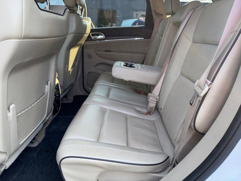 Used 2016 Jeep Grand Cherokee Overland image 33