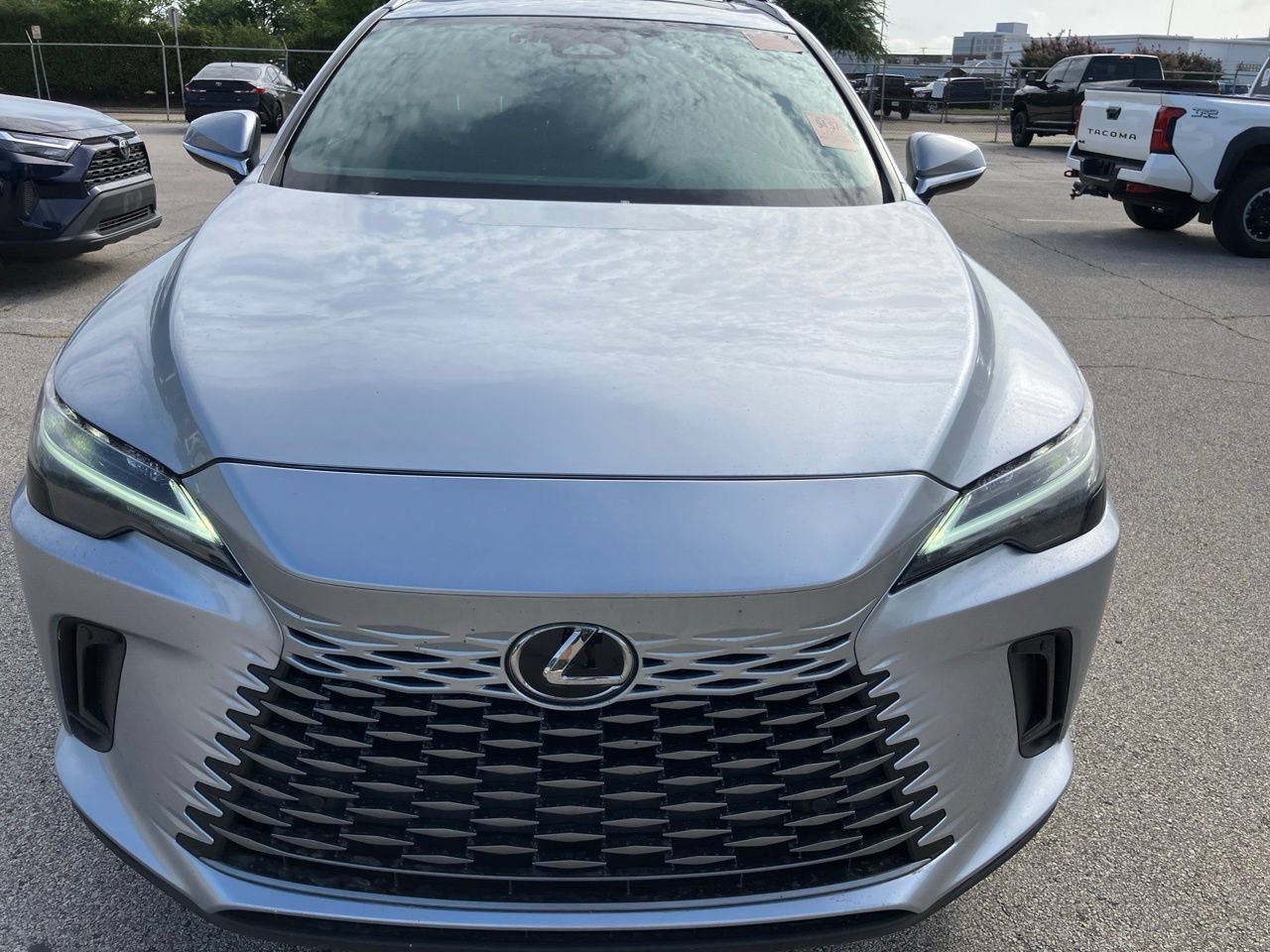 Used 2024 Lexus RX 350 FWD w/ Technology Package image 2