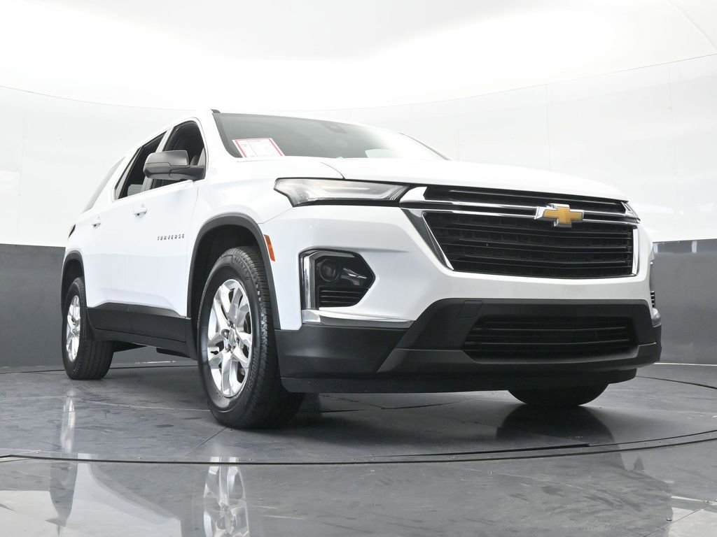 Used 2023 Chevrolet Traverse LS image 56