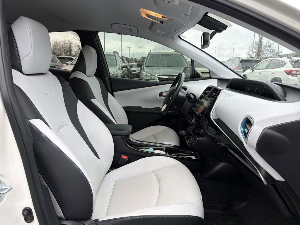 Used 2016 Toyota Prius Four image 19