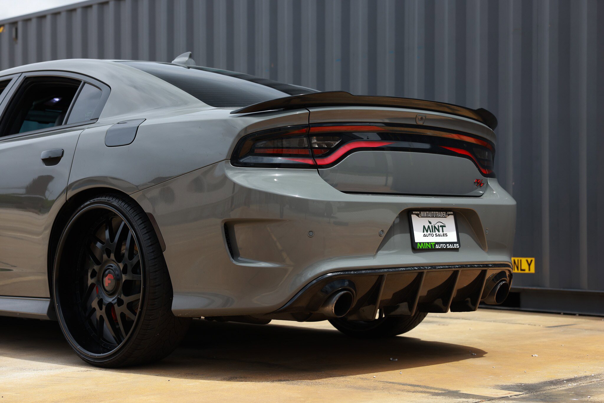 Used 2018 Dodge Charger R/T Scat Pack RWD image 41