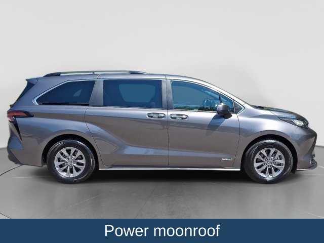 Used 2021 Toyota Sienna XLE FWD image 9
