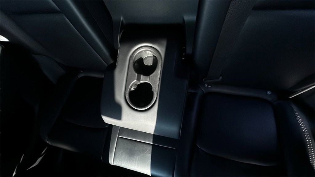 Used 2021 Tesla Model Y Long Range image 23