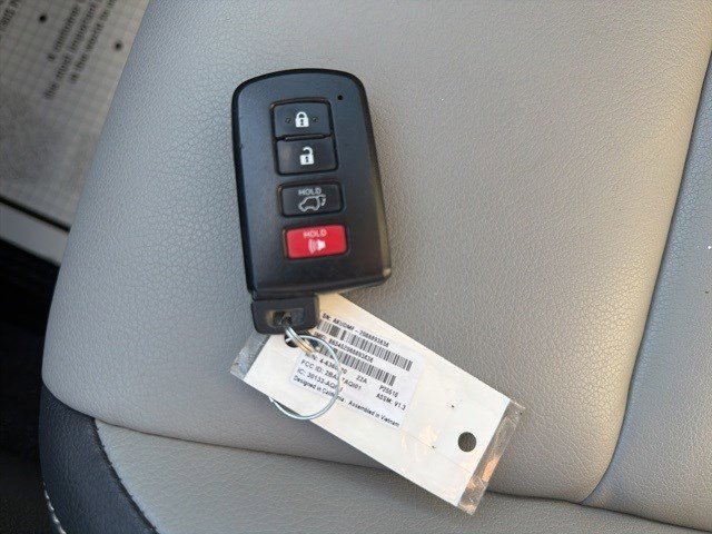 Used 2018 Toyota RAV4 Limited w/ All Weather Liner Package image 29