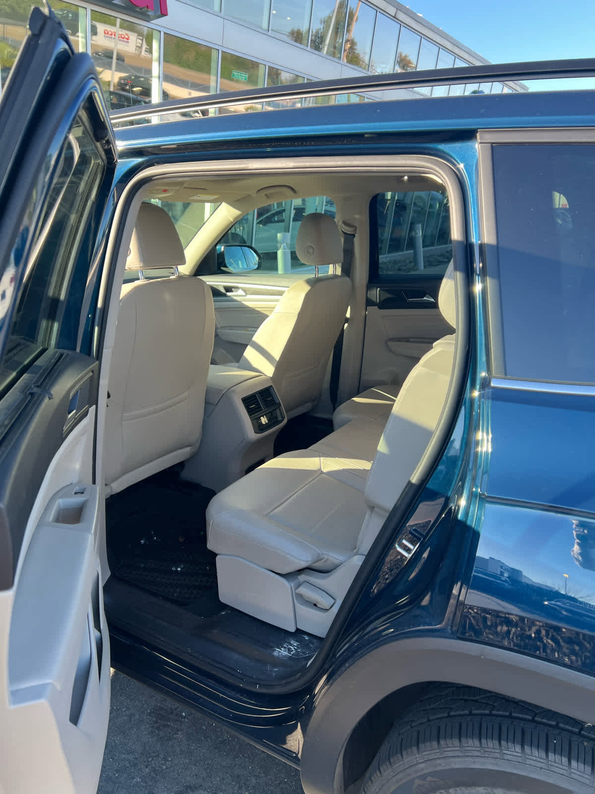 Used 2022 Volkswagen Atlas SE image 19