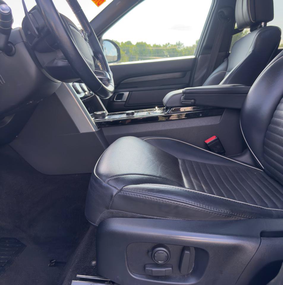 Used 2018 Land Rover Discovery HSE Luxury AWD/4WD image 18
