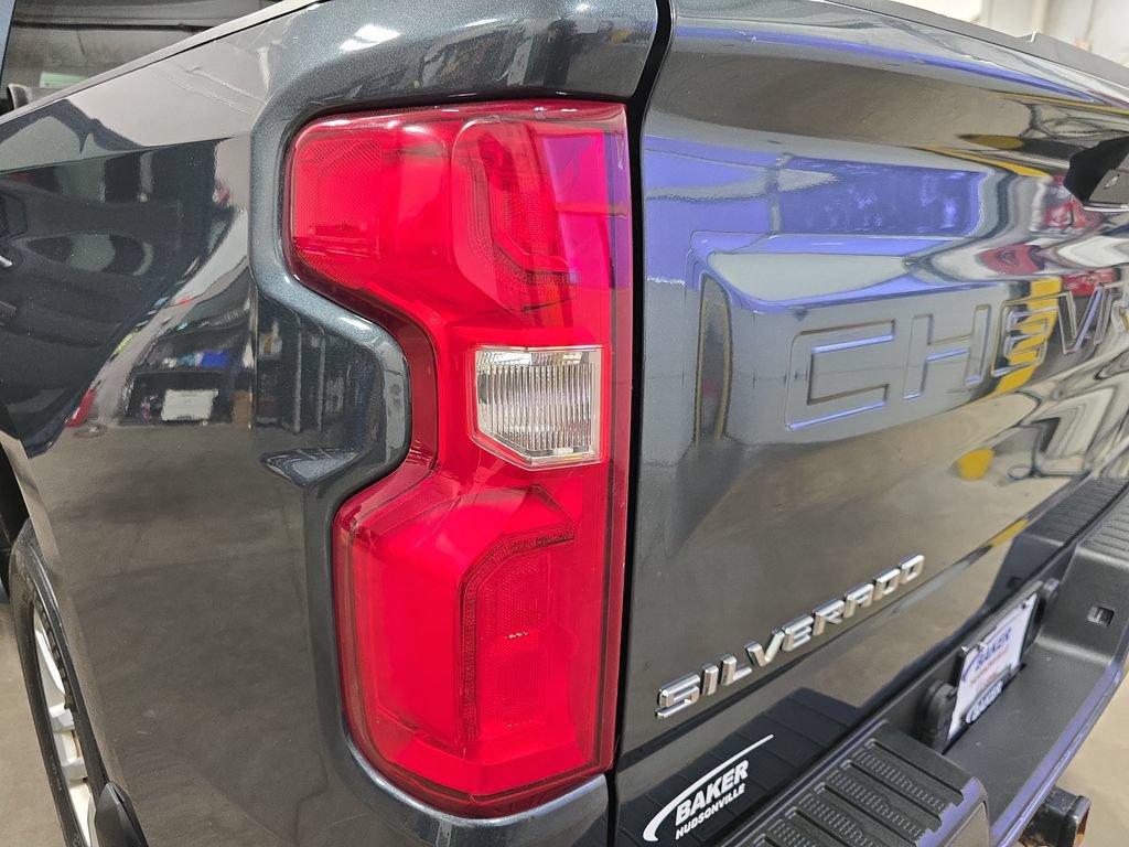 Used 2019 Chevrolet Silverado 1500 RST AWD/4WD image 34