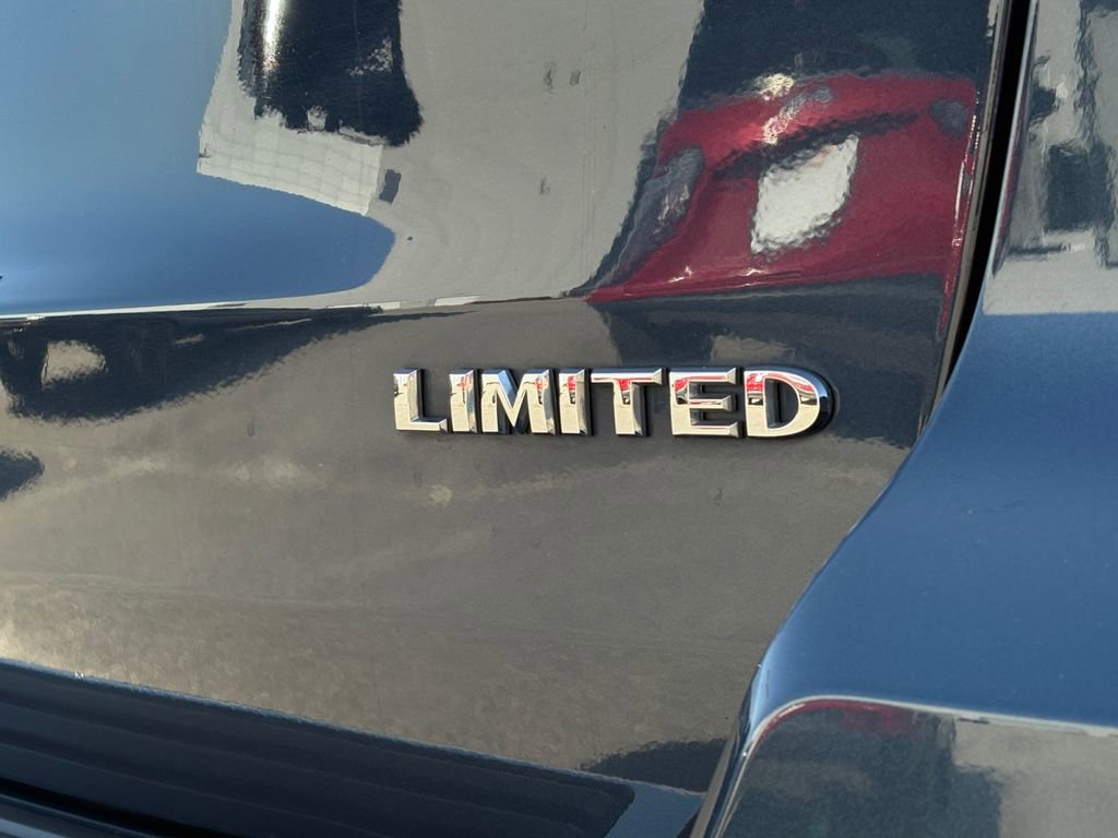 Used 2021 Jeep Grand Cherokee Limited w/ Sun & Sound Group image 9