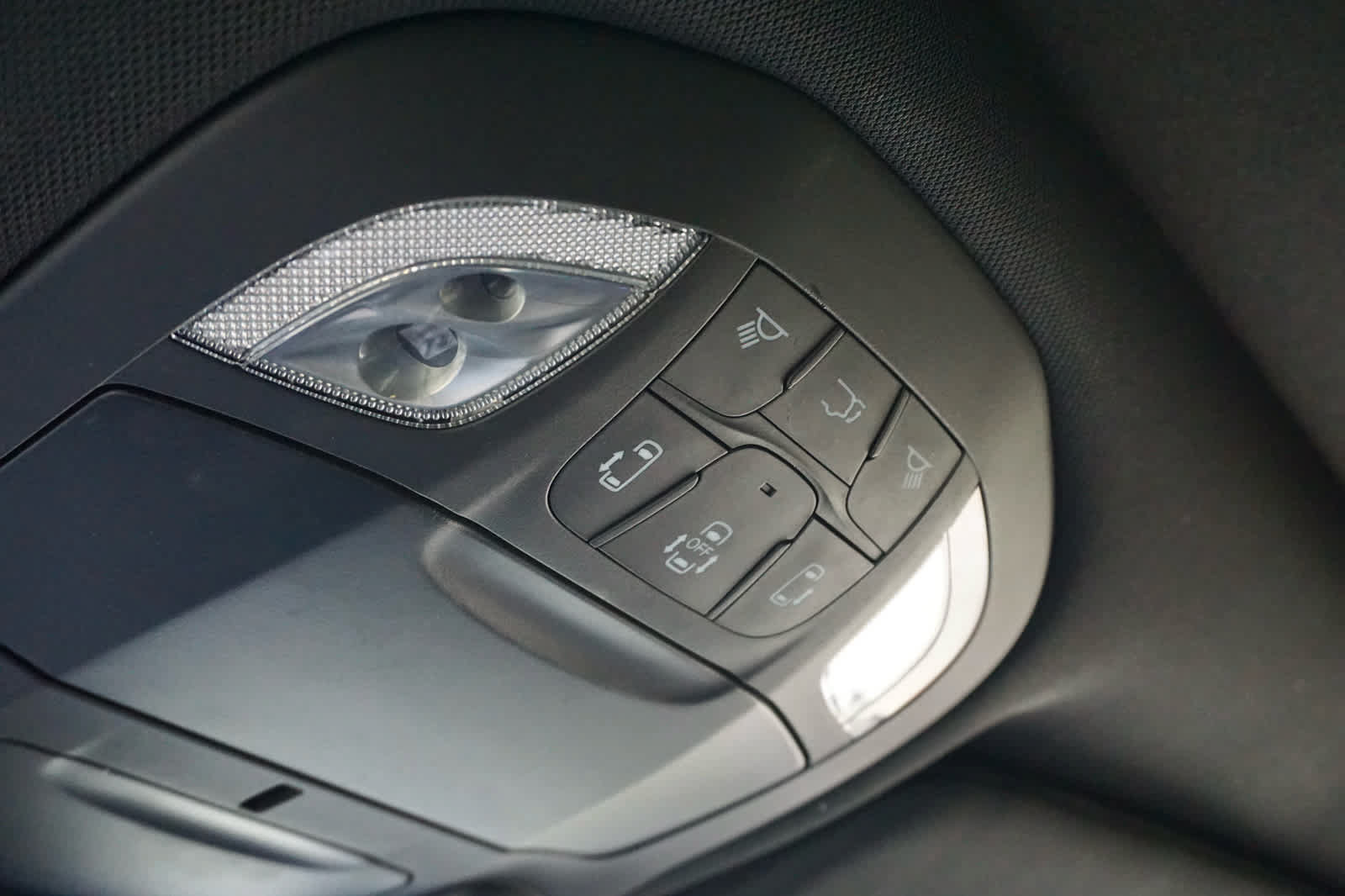 Used 2025 Chrysler Pacifica Limited FWD image 30