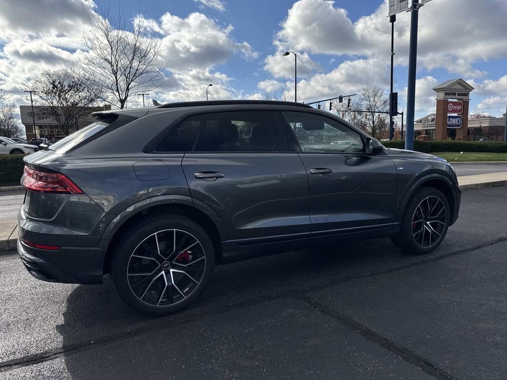 Used 2022 Audi Q8 Premium Plus image 7