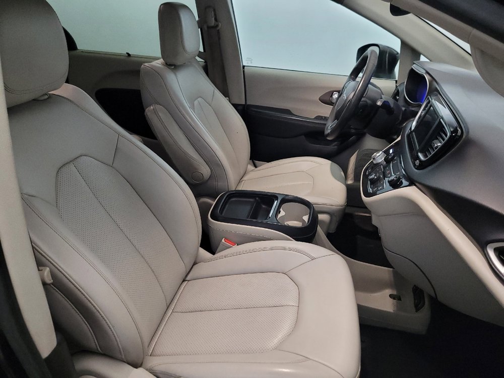 Used 2021 Chrysler Voyager Lxi FWD image 21