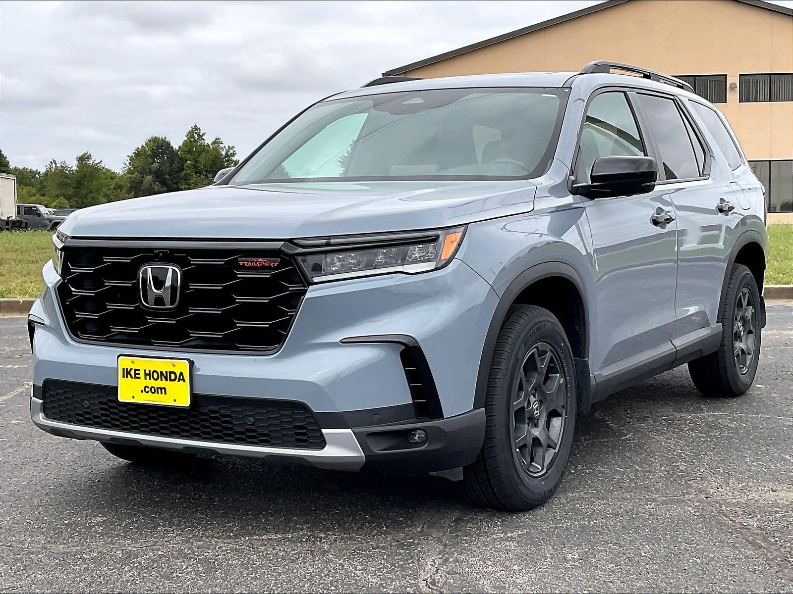 Certified 2024 Honda Pilot TrailSport image 7