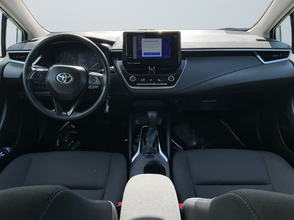 Used 2025 Toyota Corolla LE FWD image 11