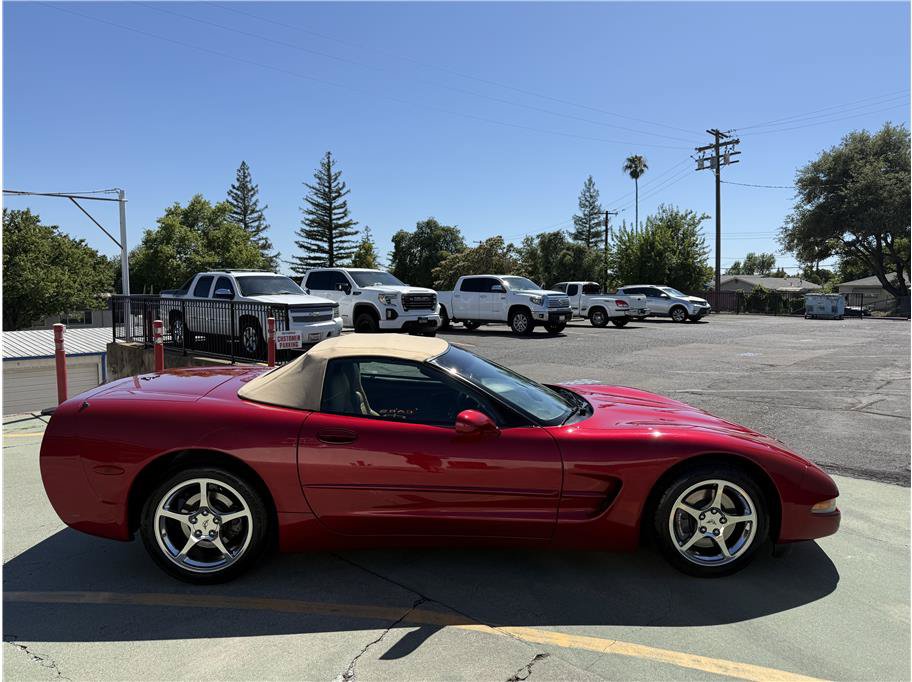 Used 2002 Chevrolet Corvette Convertible w/ Preferred Equipment Group2 RWD image 5
