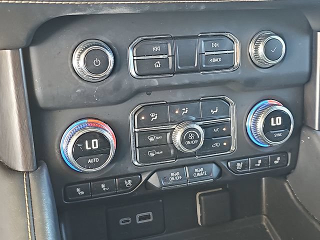 Used 2023 GMC Yukon XL AT4 w/ AT4 Premium Package AWD/4WD image 27