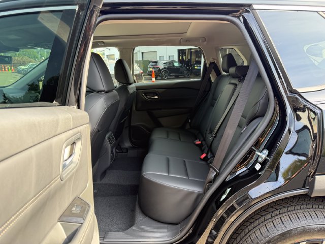 New 2026 Nissan Rogue Dark Armor AWD/4WD image 13