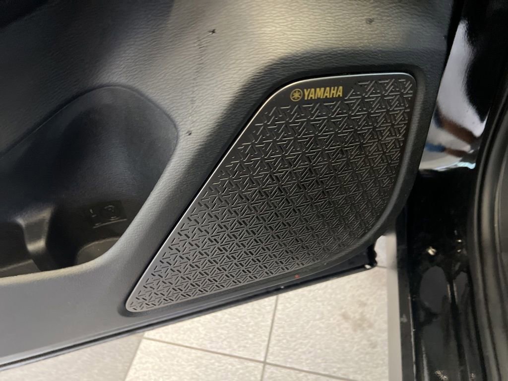 Used 2025 Mitsubishi Outlander SE image 44