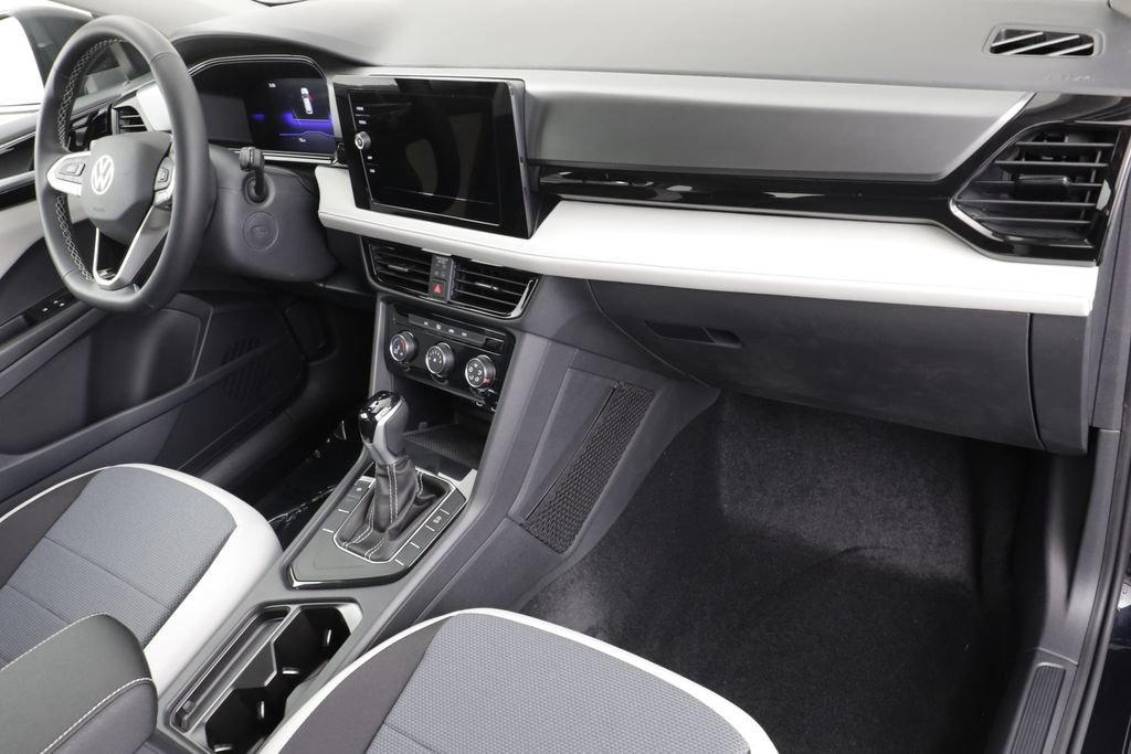New 2026 Volkswagen Taos S FWD image 21