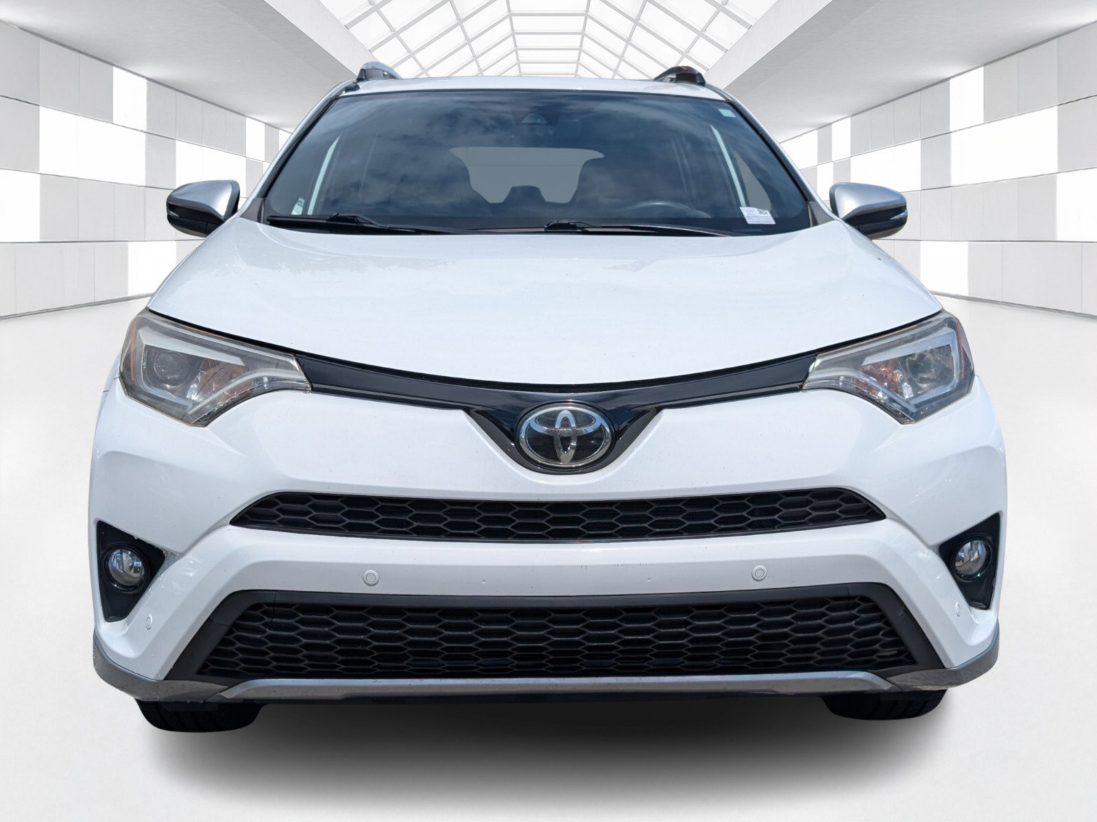 Used 2017 Toyota RAV4 SE w/ Power Extra Value Package image 2