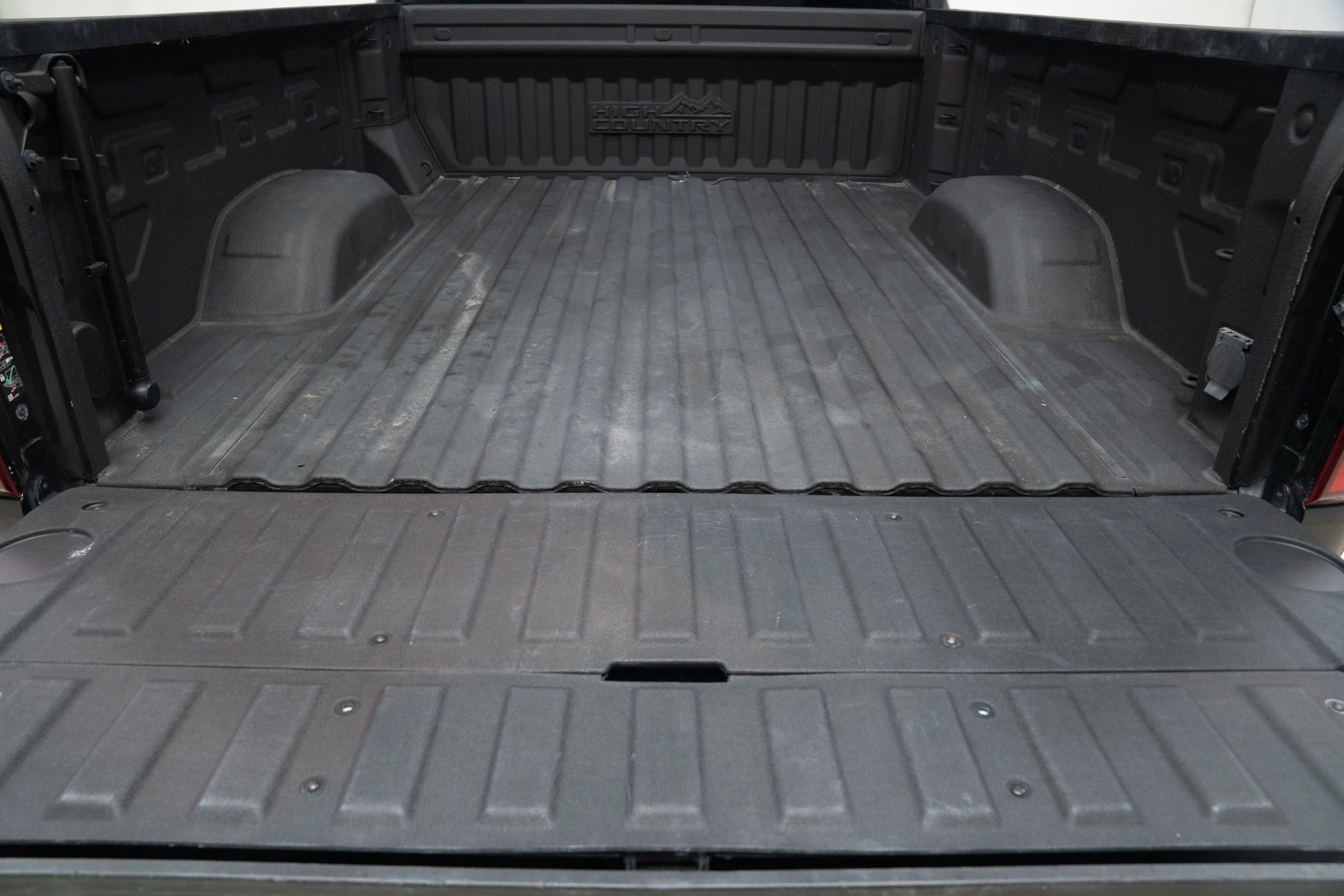 Used 2022 Chevrolet Silverado 2500 High Country w/ Technology Package image 60