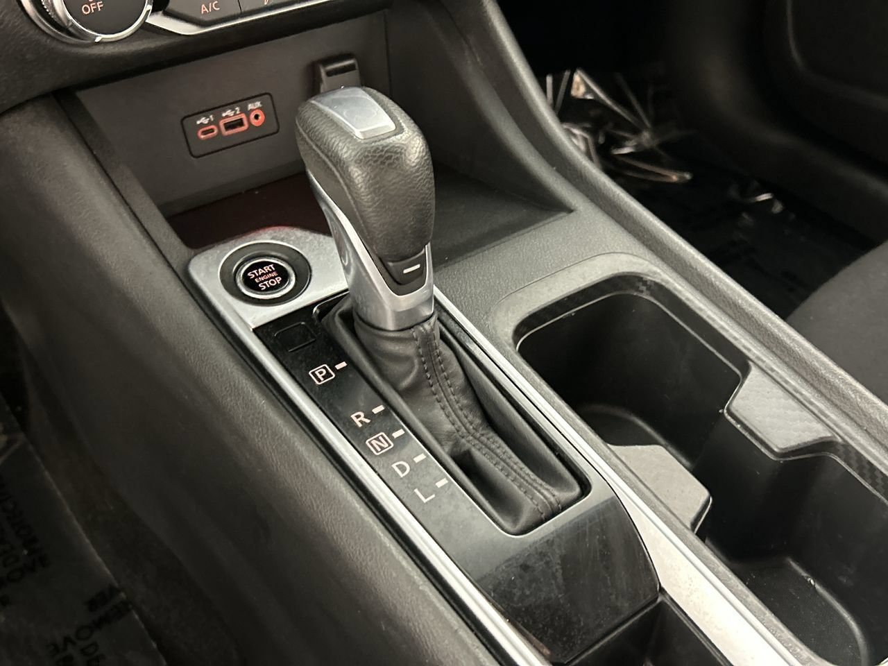 Used 2023 Nissan Sentra SV FWD image 16