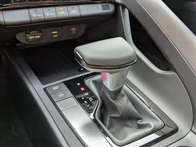Used 2025 Hyundai Elantra Sport FWD image 16