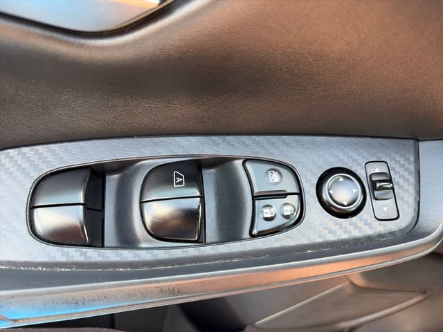 Used 2024 Nissan Sentra SV FWD image 19
