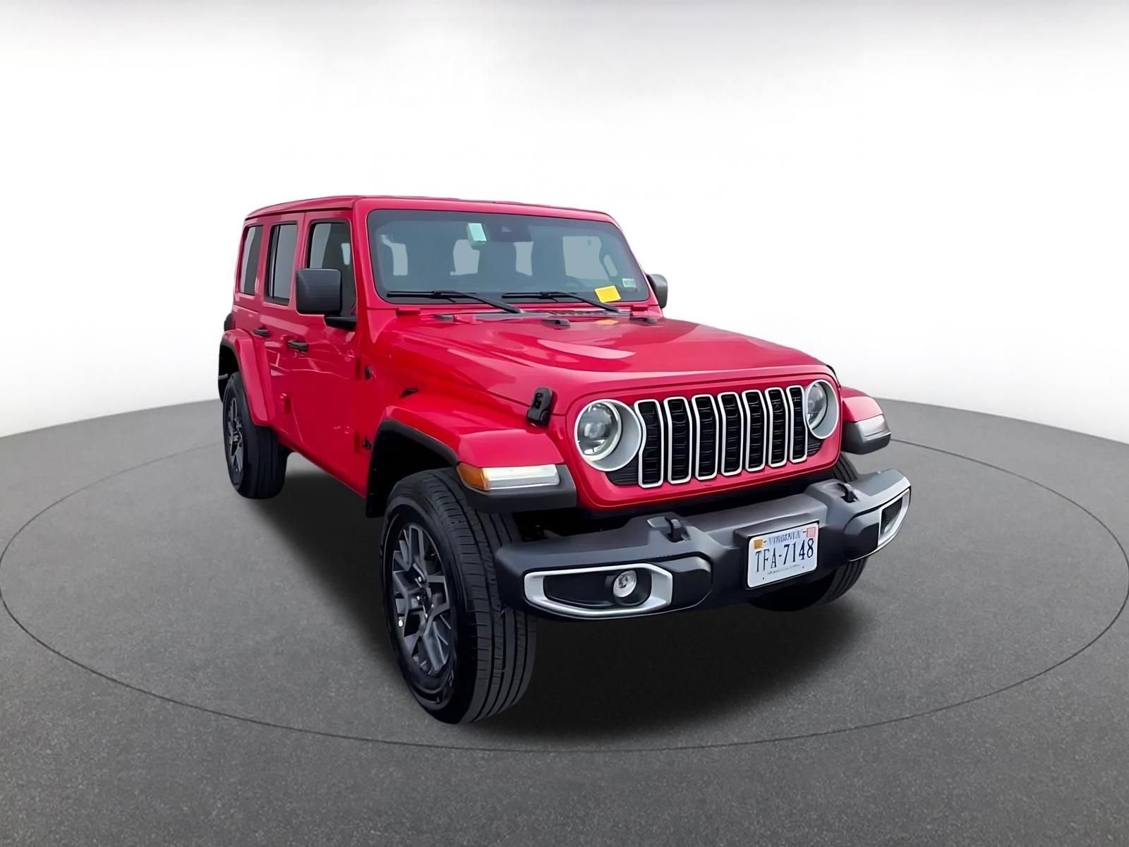 Used 2025 Jeep Wrangler Sahara image 3
