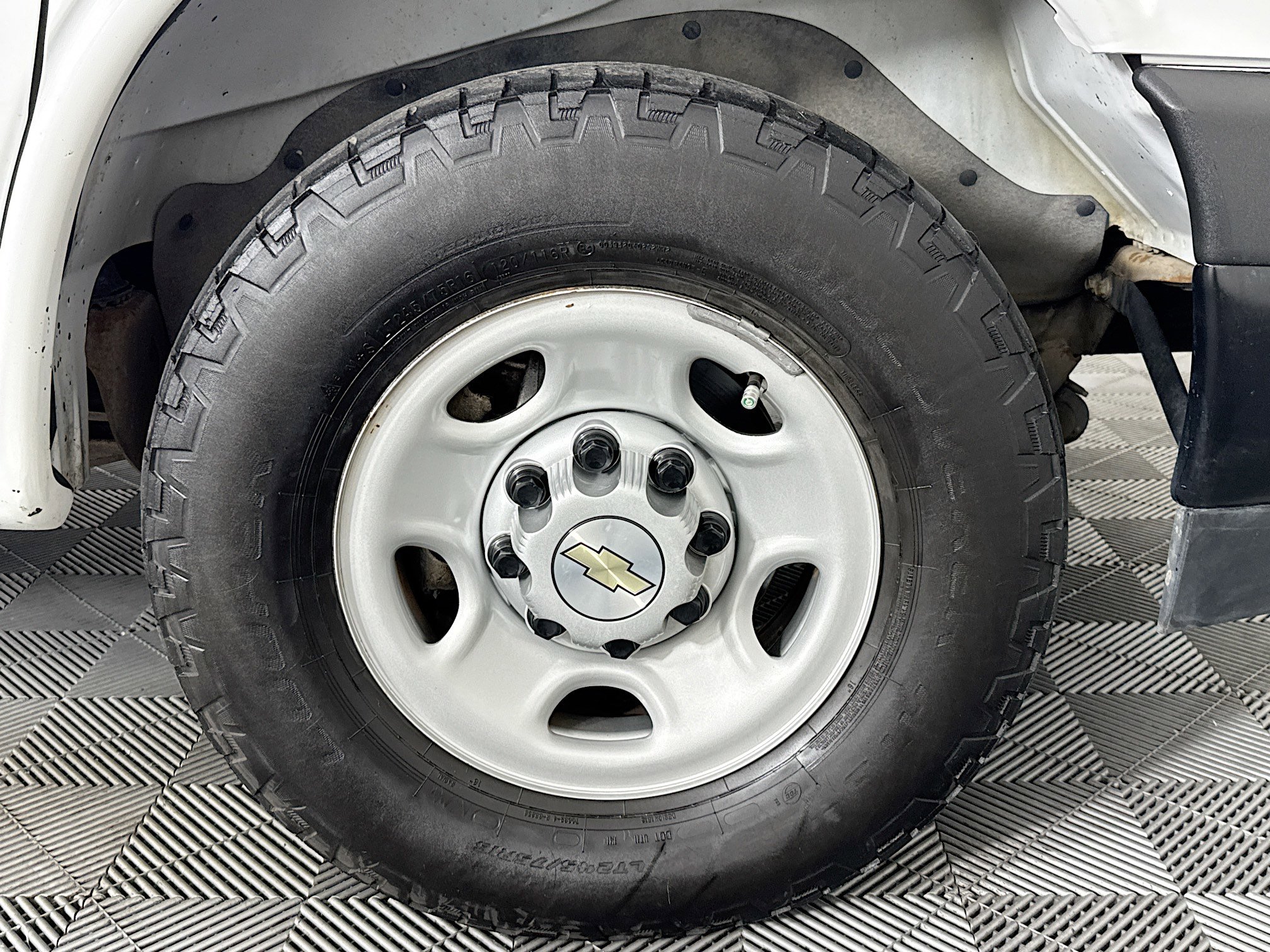 Used 2022 Chevrolet Express 2500 Work Van image 23