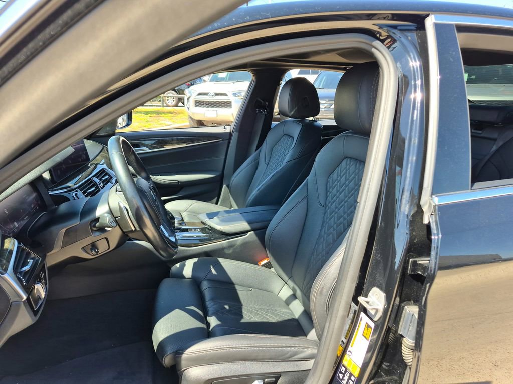 Used 2021 BMW 530i xDrive w/ Premium Package AWD/4WD image 27