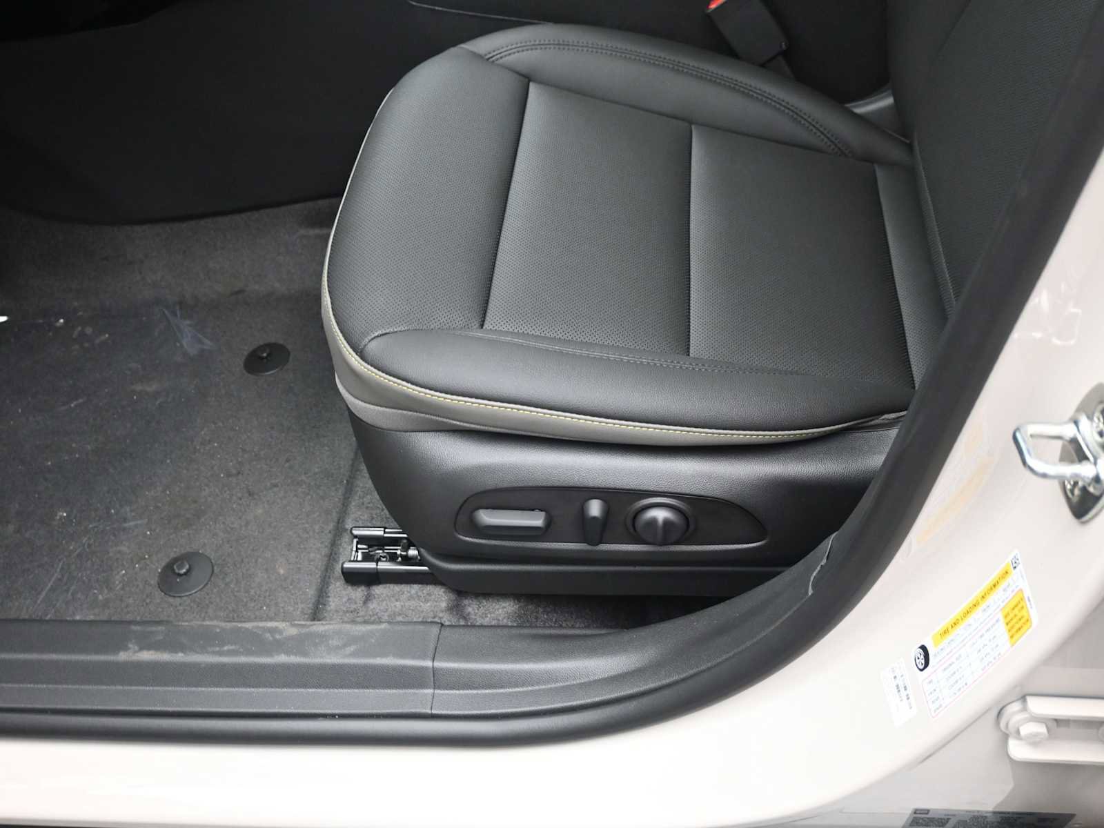 New 2026 Chevrolet Trax ACTIV w/ Driver Confidence Package image 27