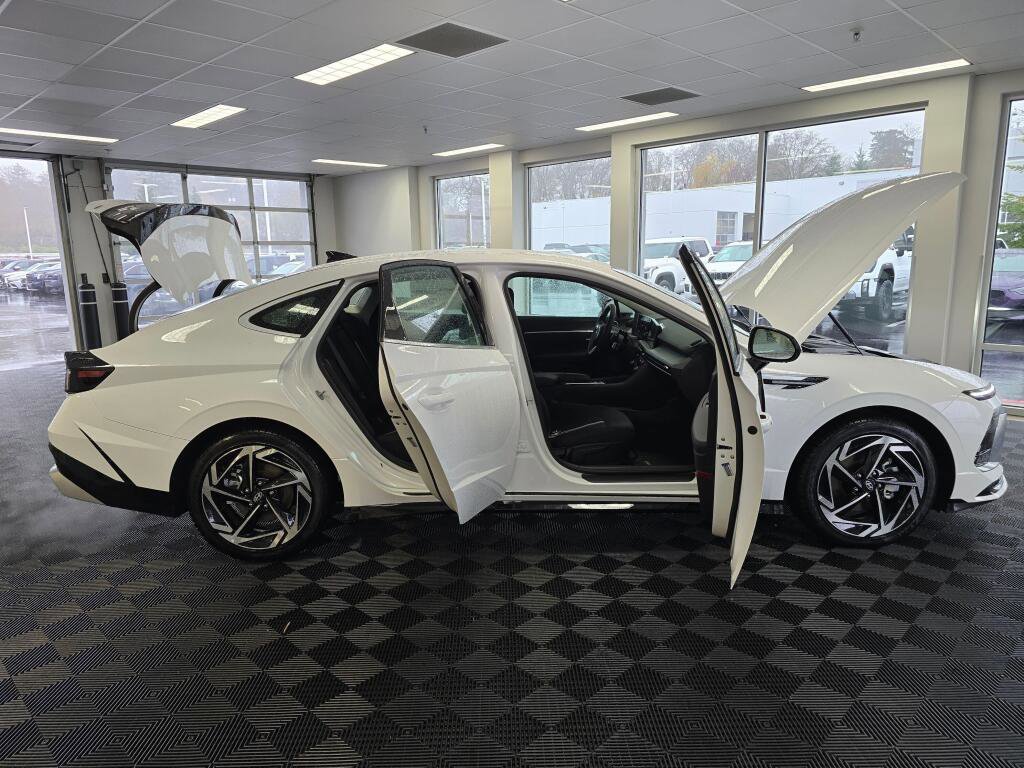 New 2026 Hyundai Sonata SEL AWD/4WD image 15