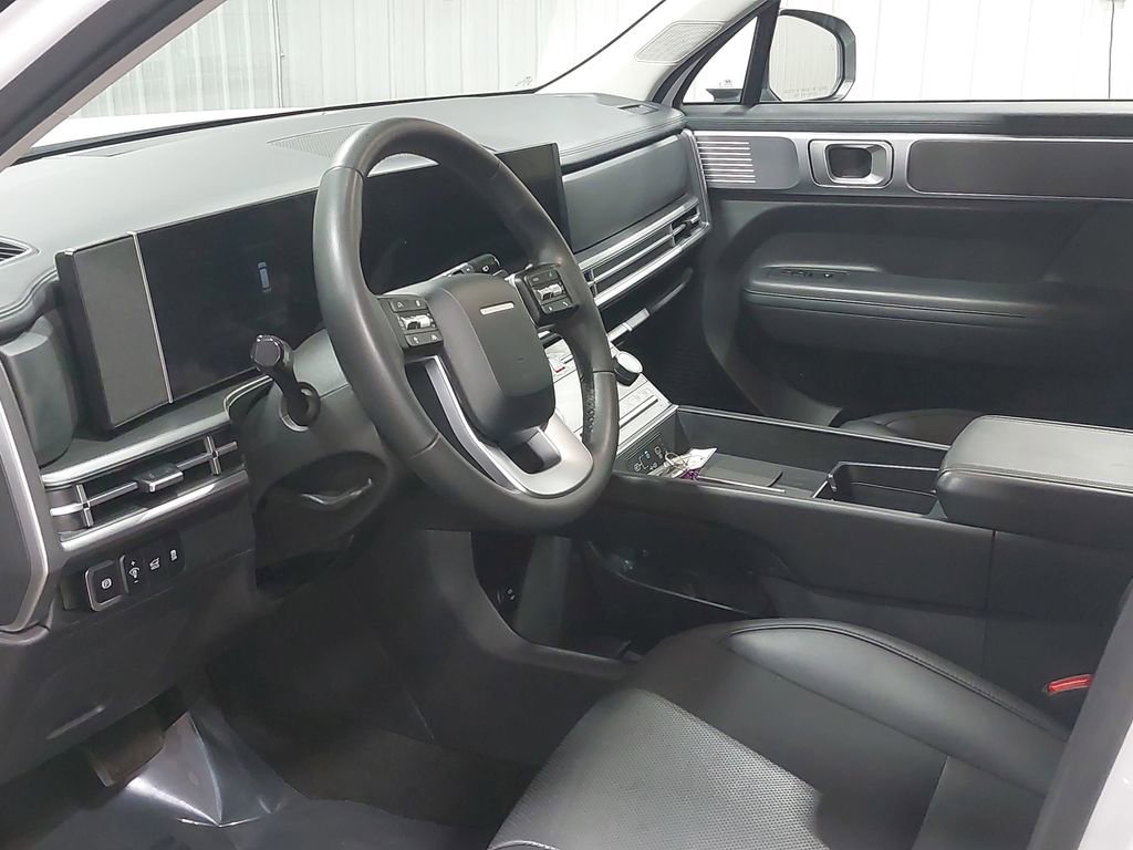 Certified 2025 Hyundai Santa Fe SEL image 18