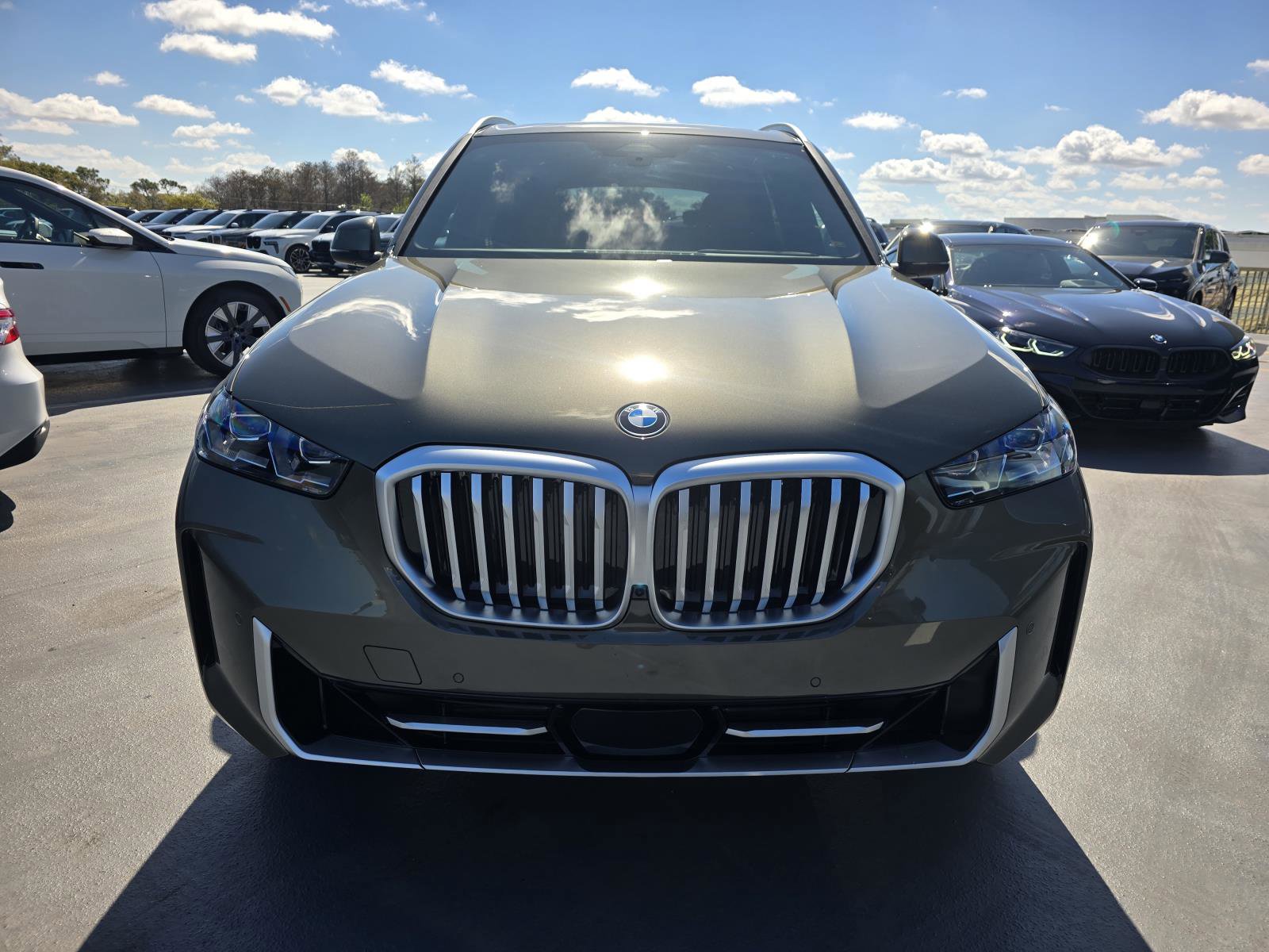New 2026 BMW X5 xDrive40i w/ Climate Comfort Package image 2