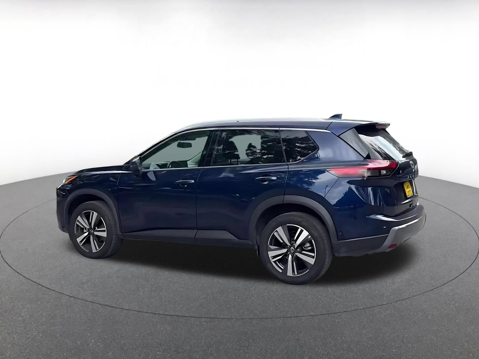 Used 2026 Nissan Rogue SL FWD image 10