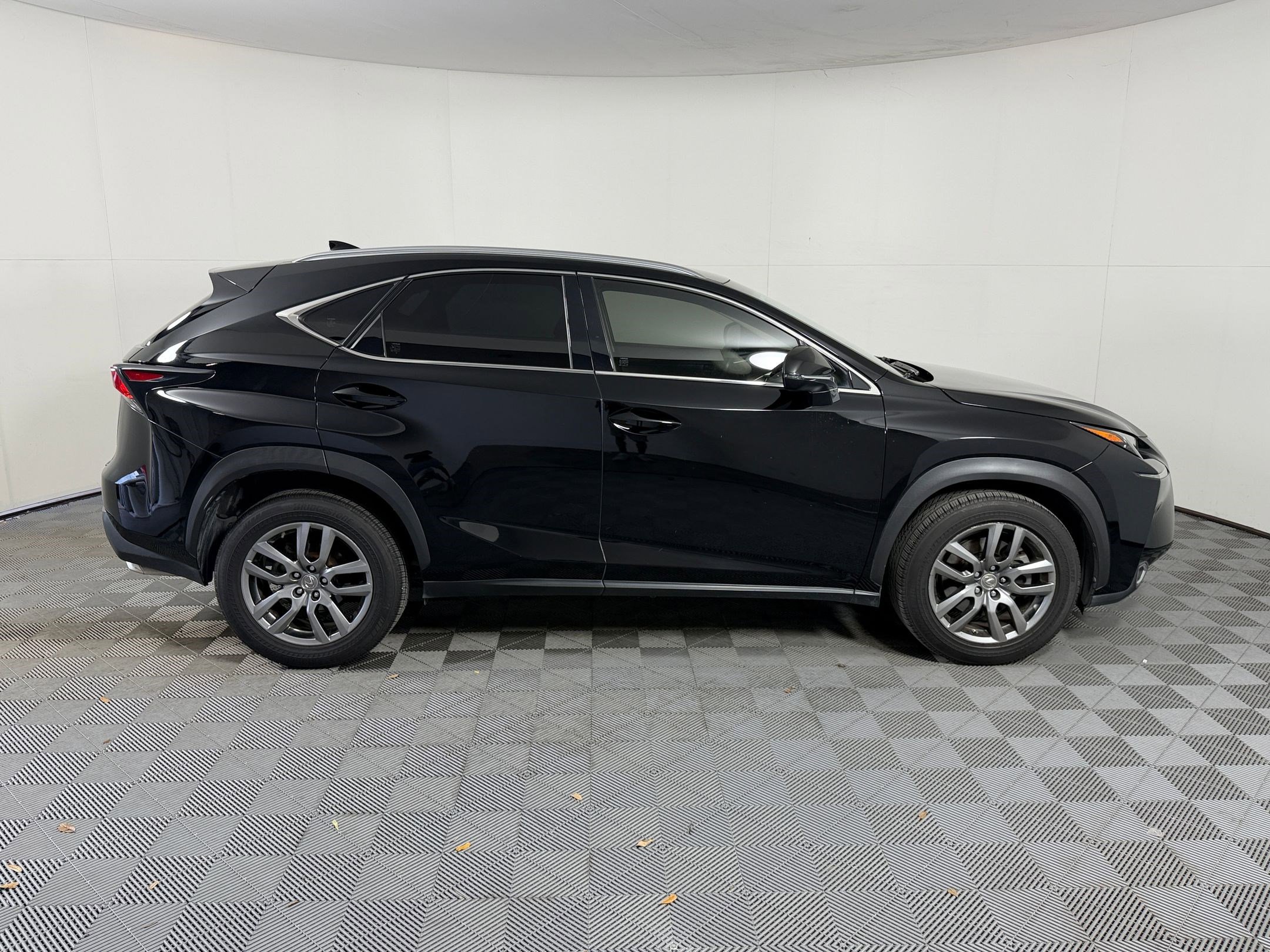 Used 2015 Lexus NX 200t FWD w/ Premium Package image 8
