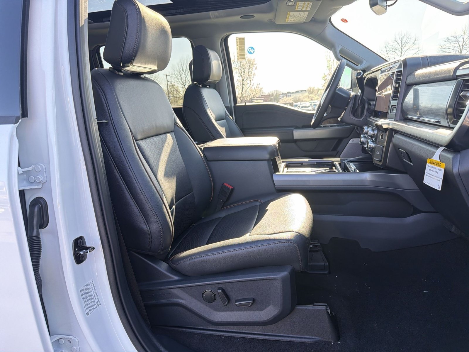 New 2026 Ford F250 Lariat w/ Black Appearance Package AWD/4WD image 28